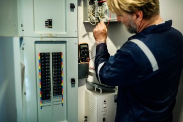 Why AI’s Blue-Collar Boom Could Be the Biggest Trap for Ambitious Traders – Don’t Get Caught Off Guard!