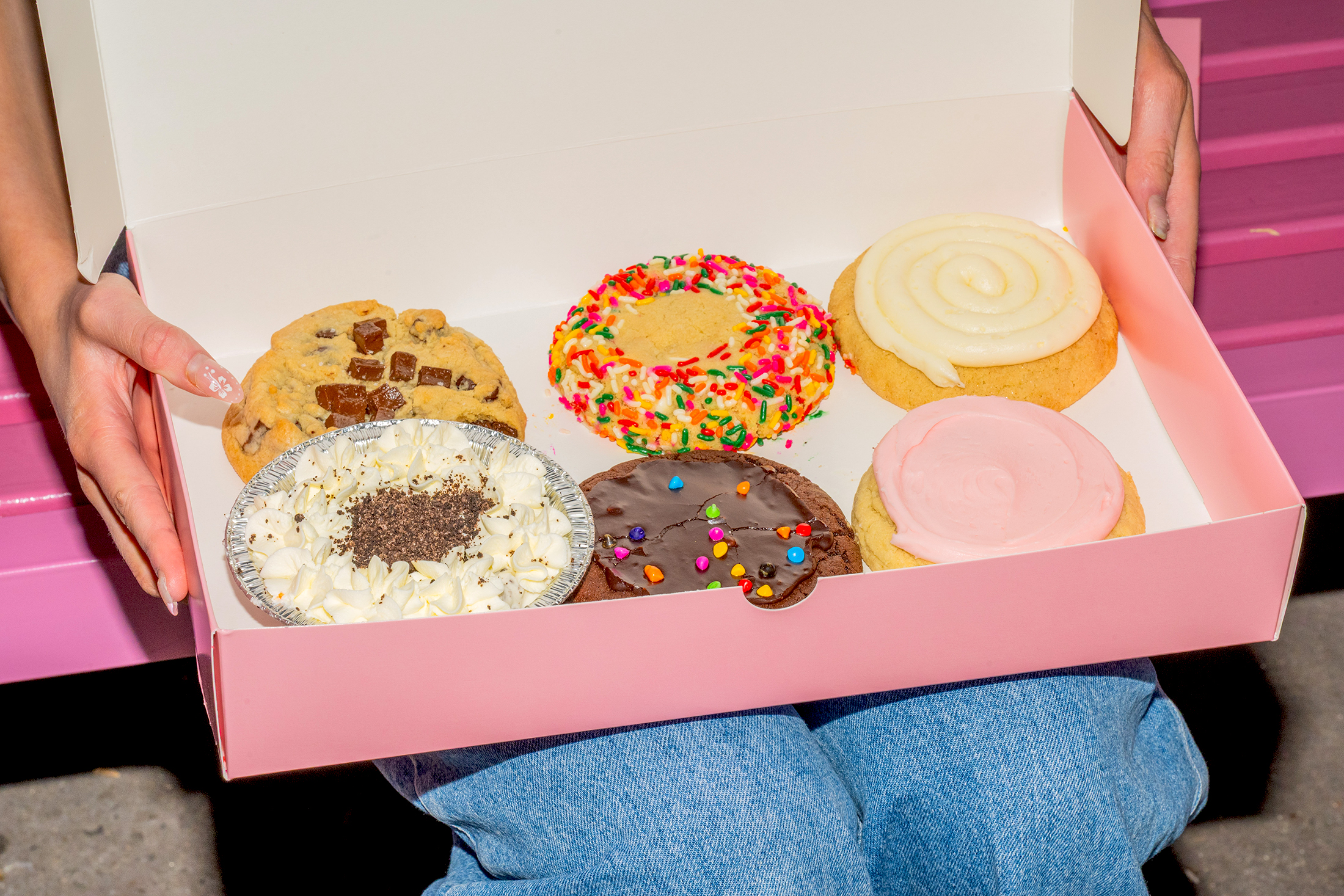 Crumbl’s Downfall: CEO’s Shocking Confession Reveals the Hidden Crisis That Could Rewrite the Cookie Empire’s Future