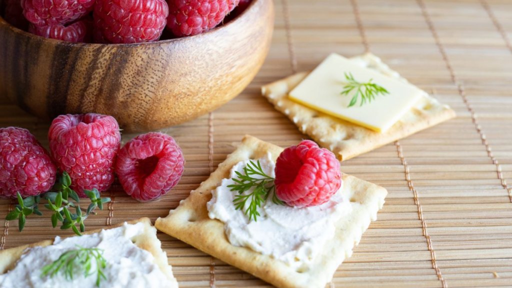 Discover the 5 Game-Changing Snacks That Secretly Stop Blood Sugar Spikes in Their Tracks!
