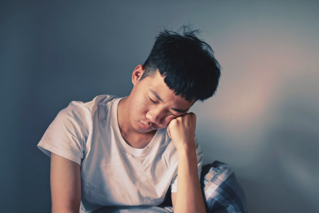 The Surprising Reason Your Brain Won’t Stop Racing When Everything Around You Is Quiet—and How to Turn It Off for Good