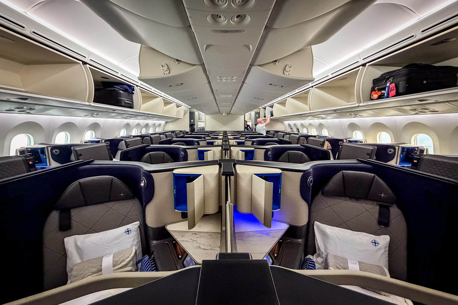 Unlock the Secrets of United Polaris Business Class: How This Premium Experience Transforms Your Flight Into Pure Wellness Bliss